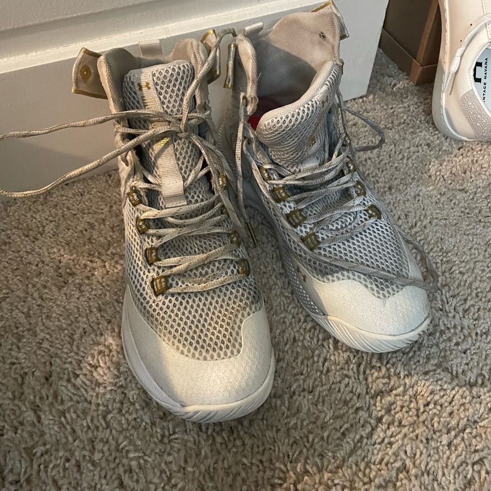 Under Armour Volleyball sneakers